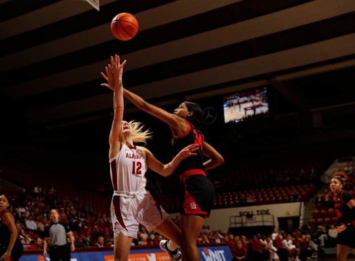 032422_WBB_CruceAl_Houston_CTP0850