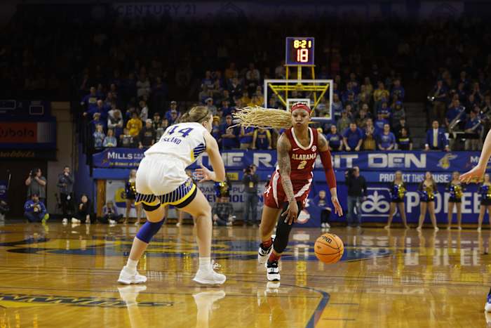 032722_WBB_MingoYoungJa_SDSU_JH4905