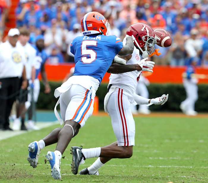 Florida CB Kaiir Elam defends pass
