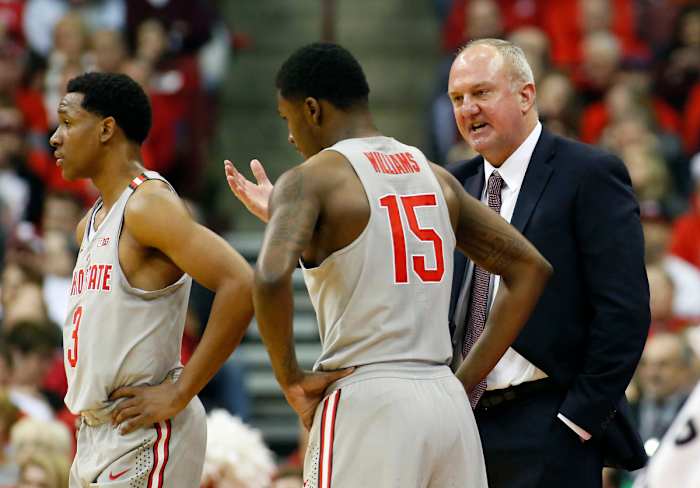 Thad Matta coaches his Ohio State team.
