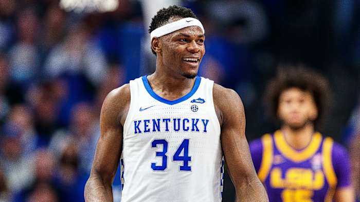 Kentucky’s Oscar Tshiebwe smiles