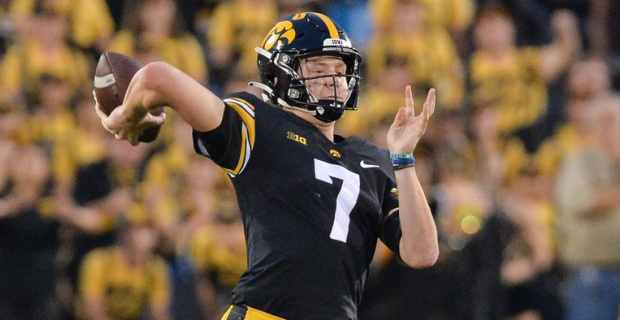 Iowa Hawkeyes college football team schedule, rankings