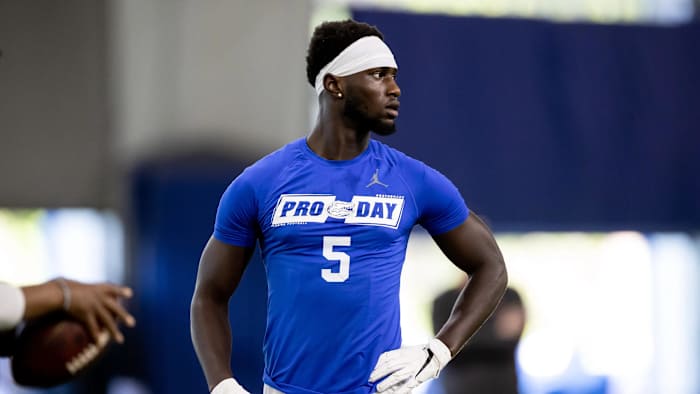 7E6FFE70-3239-42B8-976D-B9D81C69CB05