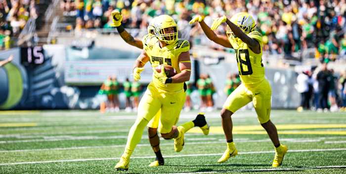 oregon-defense-keith-brown-avante-dickerson-spring-game