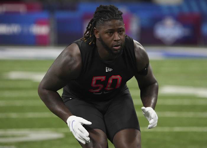 Mar 5, 2022; Indianapolis, IN, USA; Alabama-birmingham defensive lineman Alex Wright (DL50) goes through drills during the 2022 NFL Scouting Combine at Lucas Oil Stadium. Mandatory Credit: Kirby Lee-USA TODAY Sports