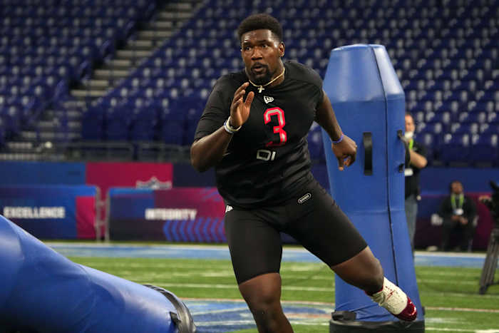 Mar 5, 2022; Indianapolis, IN, USA; Florida defensive lineman Zach Carter (DL03) during the 2022 NFL Scouting Combine at Lucas Oil Stadium. Mandatory Credit: Kirby Lee-USA TODAY Sports