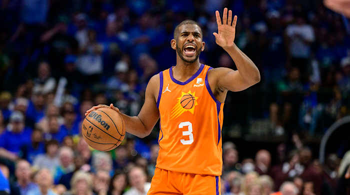 Chris Paul with the Suns during Game 4 against the Mavericks.