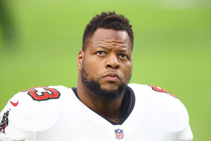 Ndamukong Suh, Buccaneers10