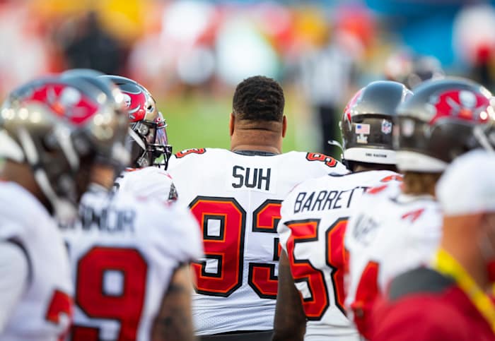 Ndamukong Suh, Buccaneers15