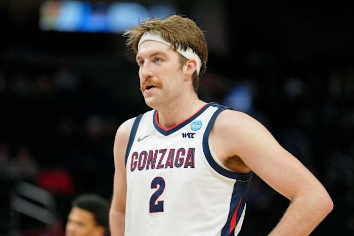 Gonzaga Bulldogs forward Drew Timme (2) looks on during a break in play against the Arkansas Razorbacks during the first half in the semifinals of the West regional of the men's college basketball NCAA Tournament at Chase Center.