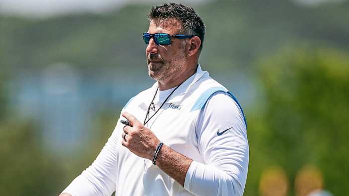 Mike Vrabel-Mini Camp