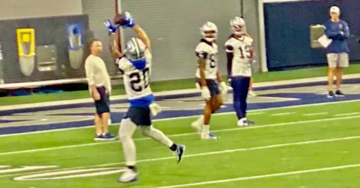 891D2707-8049-4206-9121-AAB80FDD9C03