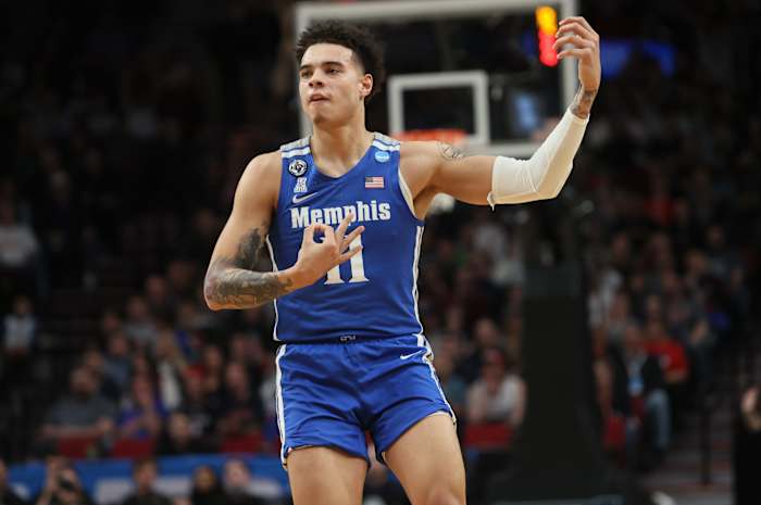 Memphis Tigers guard Lester Quinones celebrates his made 3-point shot against the Gonzaga Bulldogs during their second round NCAA Tournament matchup.