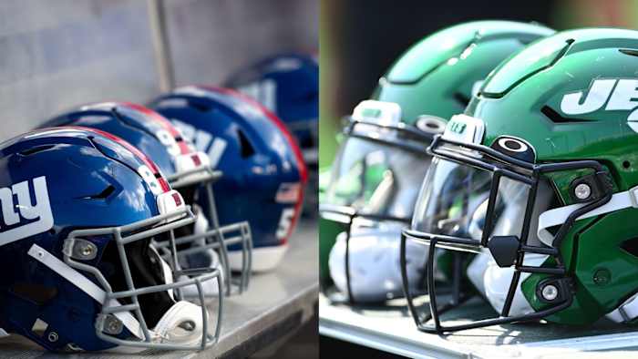 Giants-Jets helmets