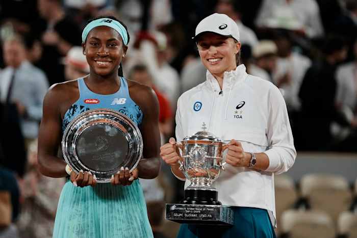 gauff-swiatek-french-trophy