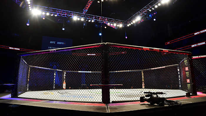 General view of an MMA cage