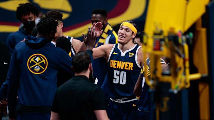 Aaron-gordon-nuggets-bench