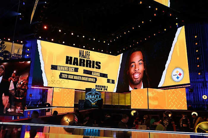 The Pittsburgh Steelers take Najee Harris from Alabama with the 24th pick in the 2021 NFL Draft.