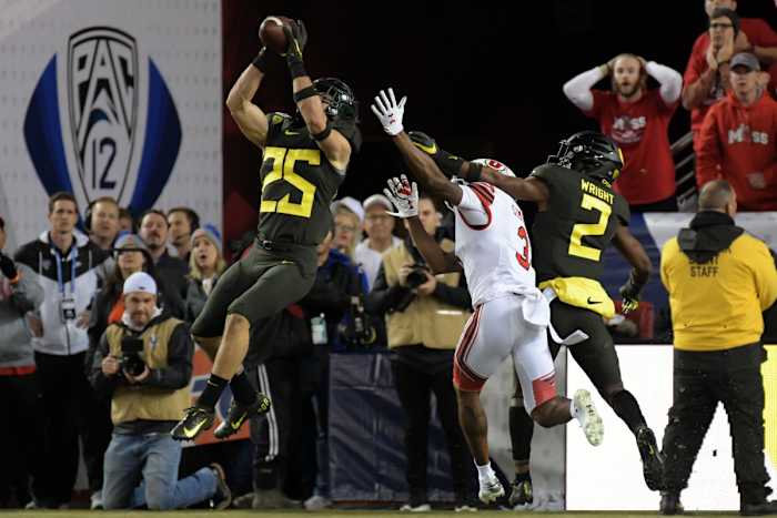 Brady Breeze (25) intercepts a pass from Utah's Tyler Huntley intended for Demari Simpkins (3) in the 2019 Pac-12 Championship Game at Levi Stadium in Santa Clara, California, on December 6, 2019.