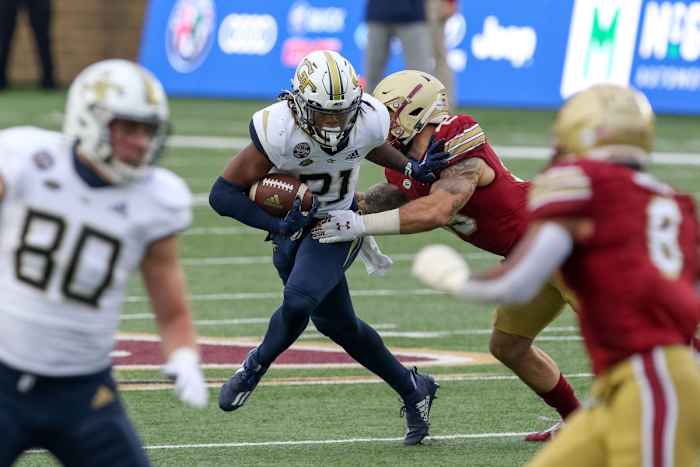 Jahmyr Gibbs is an interesting running back that has the potential to be a stud at the next level.