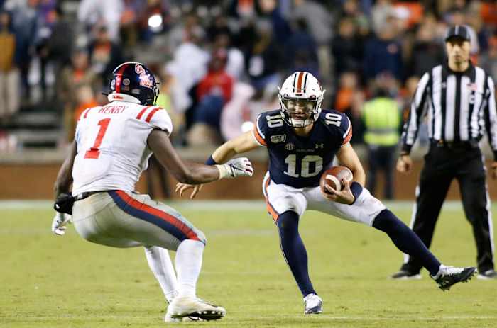 Lakia Henry is an athletic all-around linebacker with the potential to start in the NFL. 