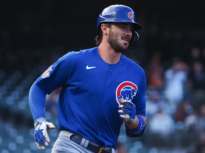 Chicago Cubs right fielder Kris Bryant (17) rounds the bases on a two-run home run against the San Francisco Giants during the first inning at Oracle Park.