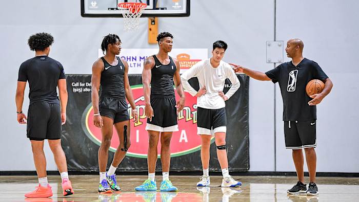 Shaw brought 13 years of experience on NBA benches to the Ignite.