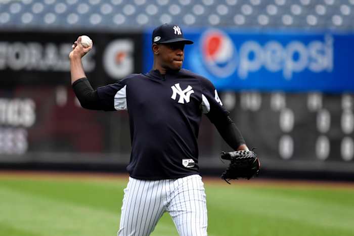 Yankees SP Luis Severino throwing at Yankee Stadium