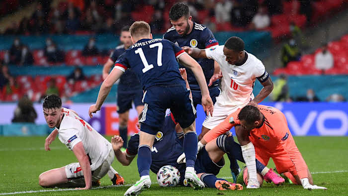 England and Scotland play to a draw at the Euros