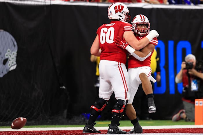 Logan Bruss is a leader on the Wisconsin offense who boasts positional versatility. 