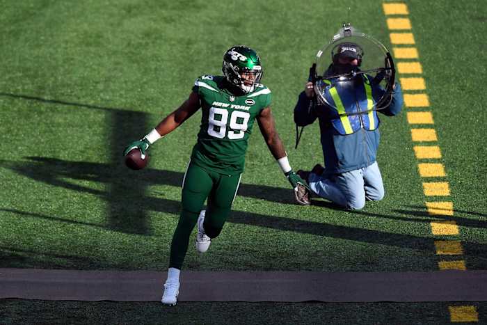 Jets TE Chris Herndon celebrates touchdown