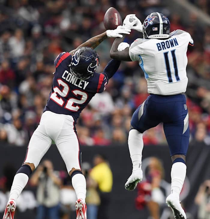 Houston Texans cornerback Gareon Conley (22) breaks up a pass intended for Tennessee Titans wide receiver A.J. Brown (11) © George Walker IV / Tennessean.com, Nashville Tennessean via Imagn Content Services, LLC