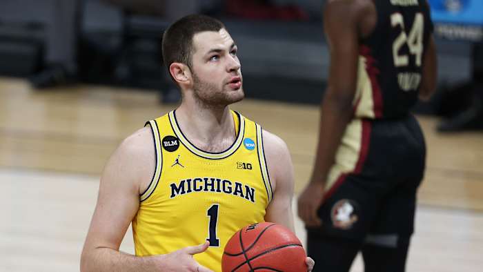 Michigan's Hunter Dickinson