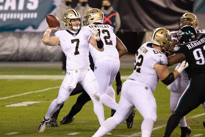 New Orleans Saints quarterback Taysom Hill (7) passes the ball against the Philadelphia Eagles. Mandatory Credit: Bill Streicher-USA TODAY