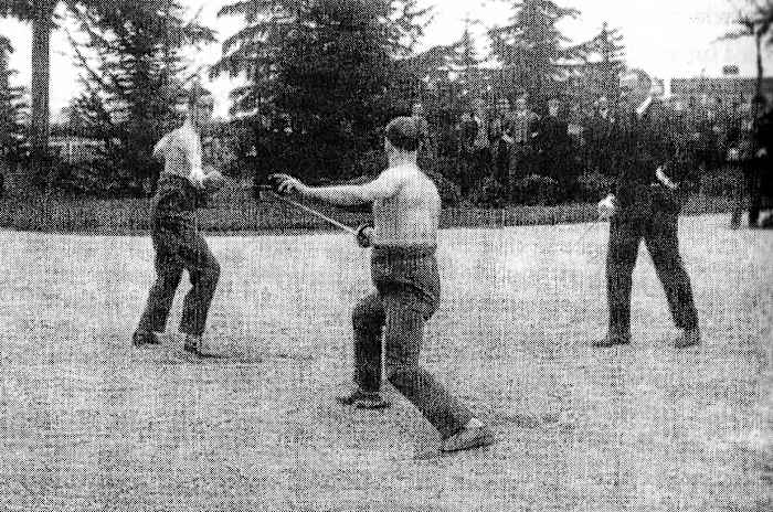 Aldo (left) dueling with the journalist Cotronei in Milan, in 1924.