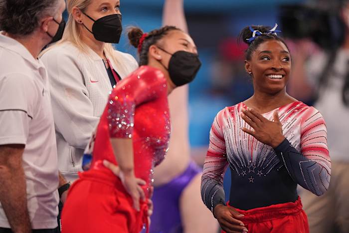 biles-reacts-beam-si