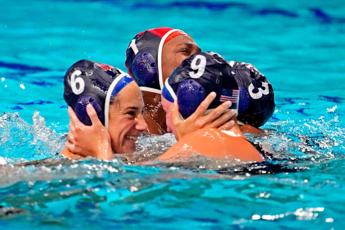 steffens-water-polo-gold