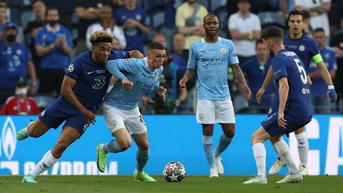 Chelsea and Manchester City are the favorites to win the Premier League title