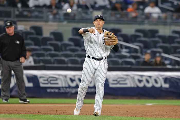 Yankees third baseman Gio Urshela in the field