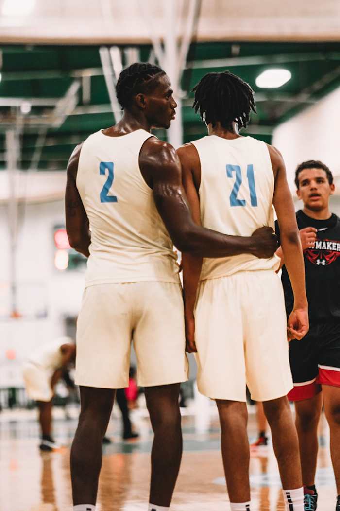 Jalen Duren (left) and Emoni Bates (right) will bring the bull's-eye to Memphis next season. (Photo: Hoop Group)