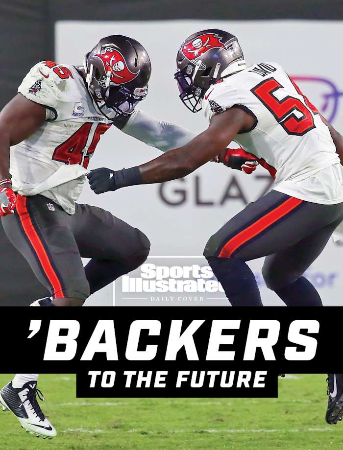 Bucs linebackers Devin White and Lavonte David celebrate a play during the Super Bowl