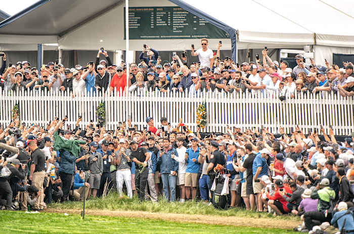 Tiger_Woods_Sports_Illustrated_00051