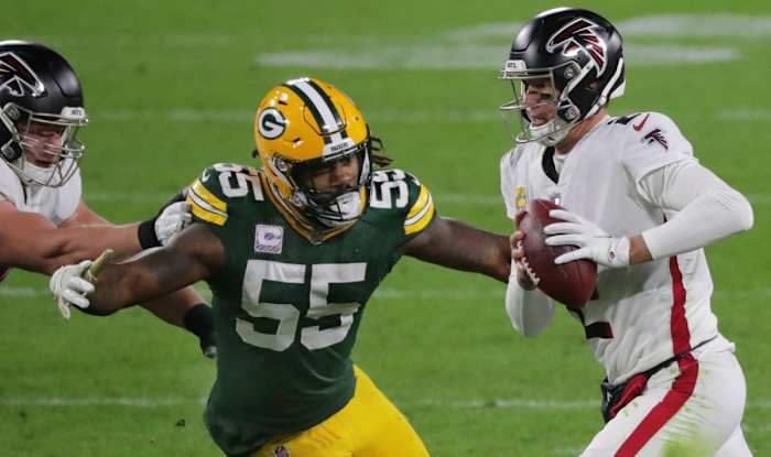 Green Bay Packers outside linebacker Za'Darius Smith (55) pressures Atlanta quarterback Matt Ryan (2). Mark Hoffman / Milwaukee Journal Sentinel via Imagn Content Services, LLC
