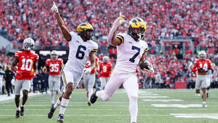 Michigan’s Donovan Edwards runs for a touchdown