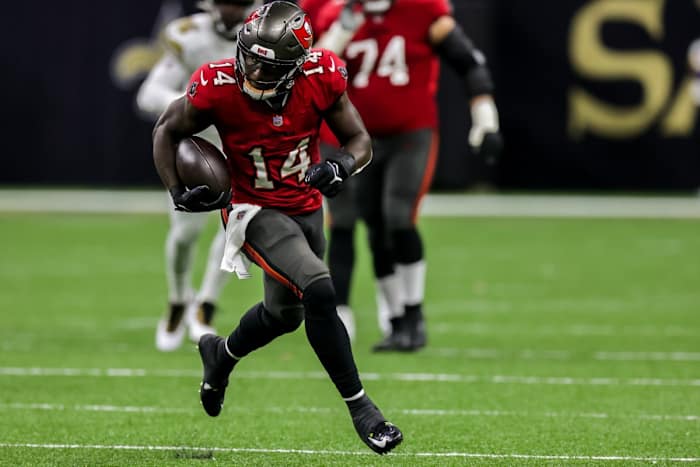 Oct 31, 2021; Tampa Bay Buccaneers wide receiver Chris Godwin (14) after a catch against New Orleans Saints. Mandatory Credit: Stephen Lew-USA TODAY Sports