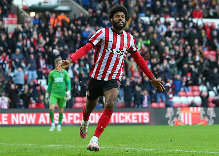 Ellis Simms celebrates