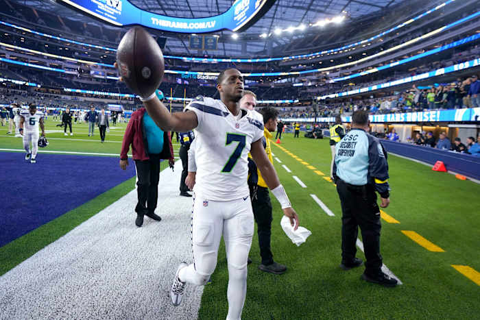 Seattle Seahawks quarterback Geno Smith heads off the field following an NFL football game against the Los Angeles Rams Sunday, Dec. 4, 2022, in Inglewood, Calif. The Seahawks won 27-23.