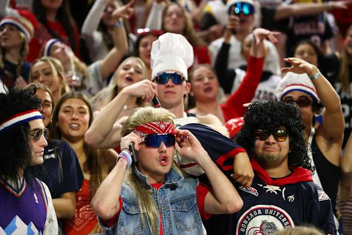 Gonzaga Bulldogs Washington Huskies8