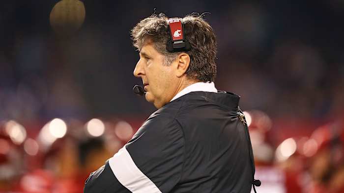 Mike Leach looks on while on the Washington State sideline