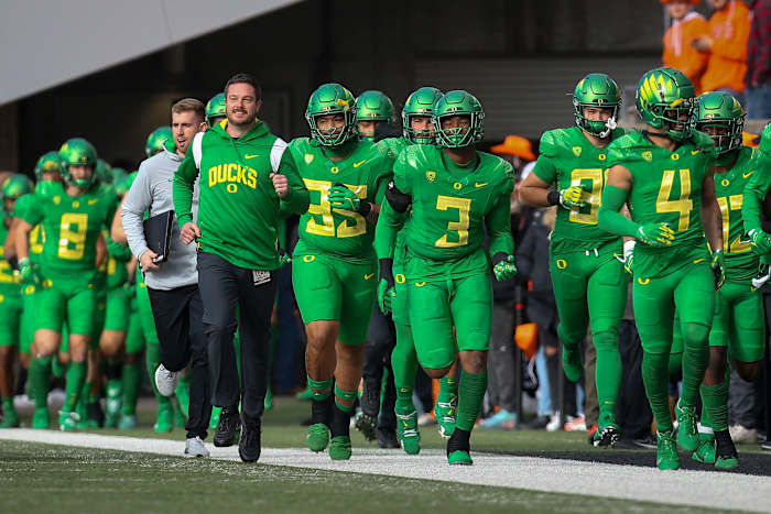 Oregon head coach Dan Lanning takes to the field with his team as the No. 9 Oregon Ducks take on the No. 21 Oregon State Beavers at Reser Stadium in Corvallis, Ore. Saturday, Nov. 26, 2022. Ncaa Football Uo Vs Osu Rivalry Game University Of Oregon At Oregon State